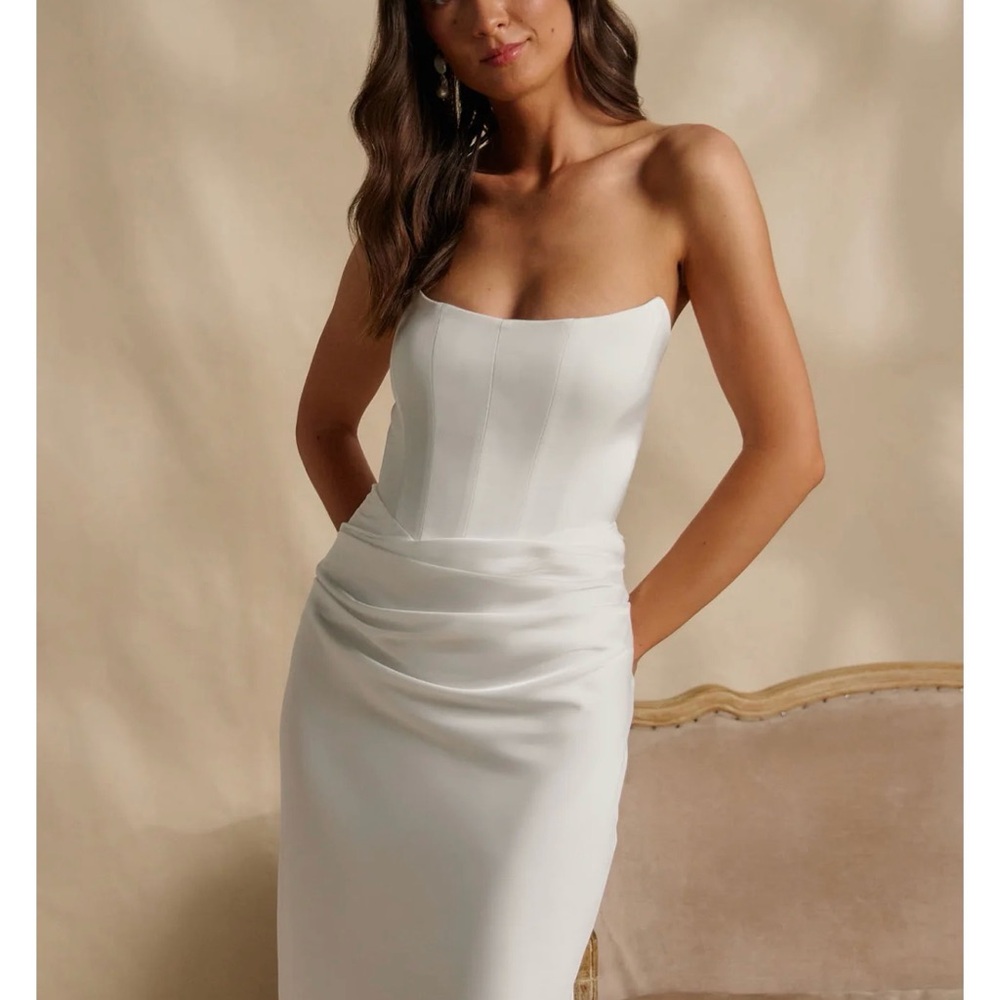 Park & Fifth Elegant White Wedding Dress